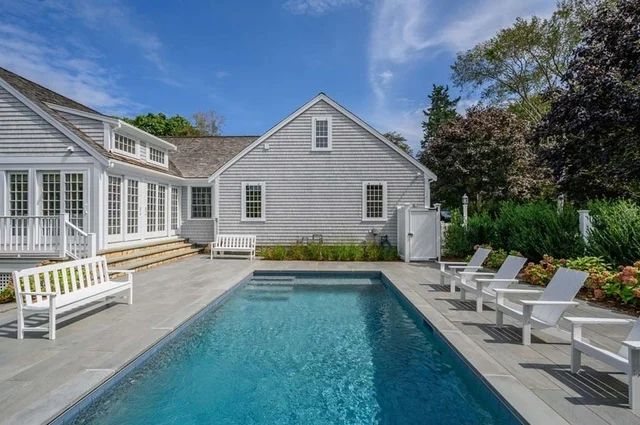 Home in Osterville property photo 10