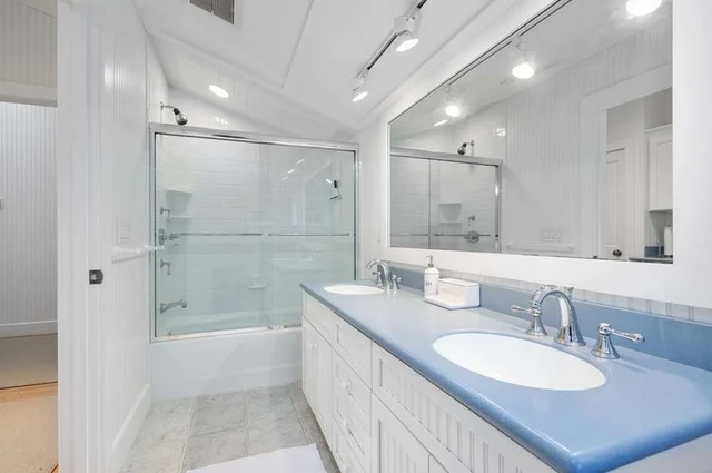 Home in Osterville property photo 29