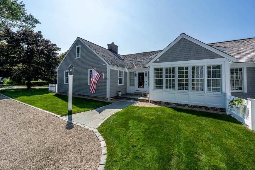 Home in Osterville property photo 4