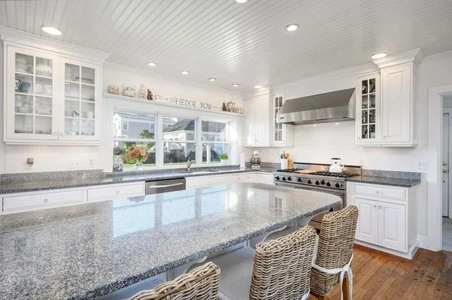 Home in West Yarmouth property photo 7