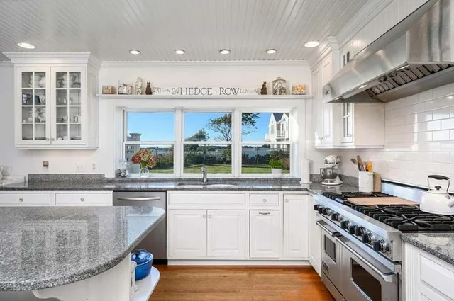 Home in West Yarmouth property photo 8