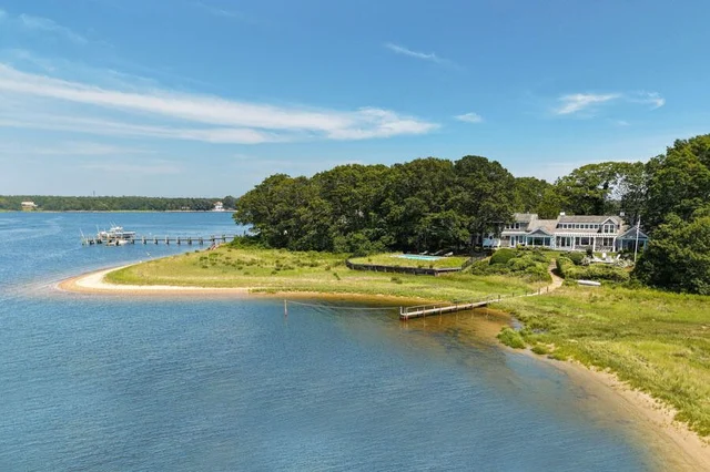 Home in Barnstable property photo 17