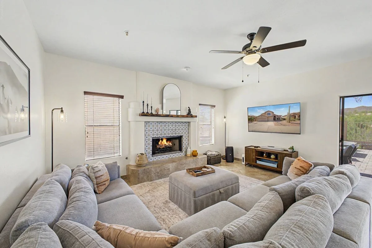 Home in Scottsdale property photo 3