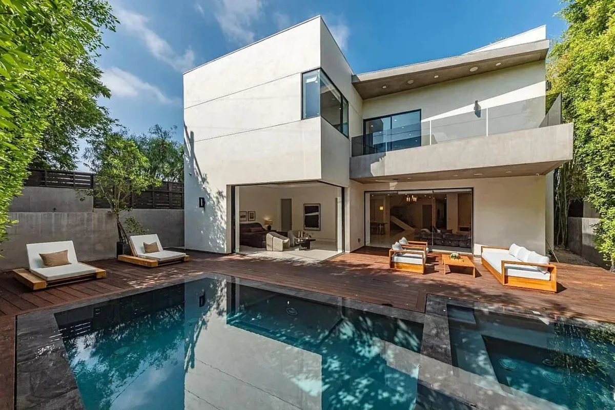Harper - Unparalleled Luxury Living in a Contemporary Modern Villa property photo 2