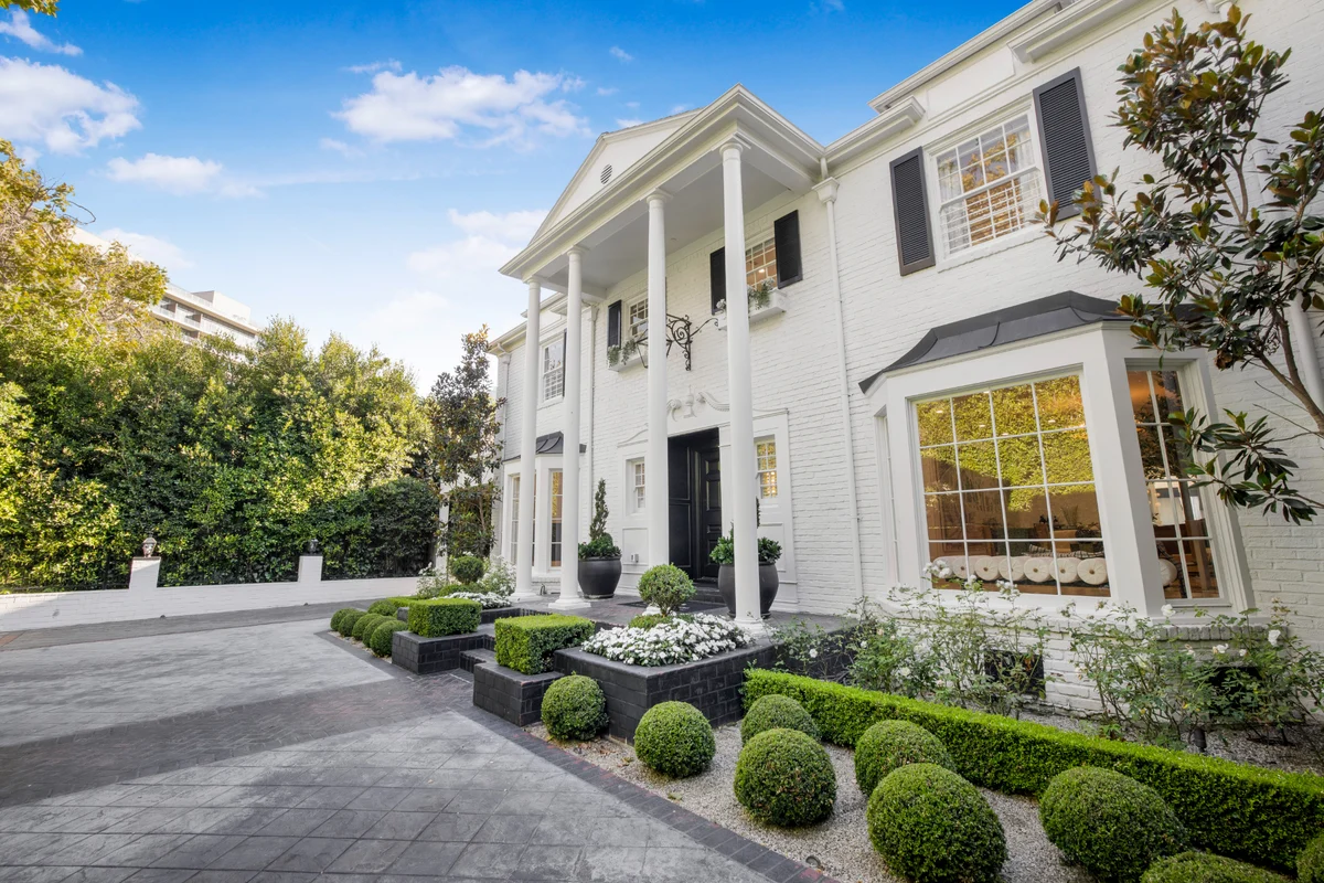 Property in Beverly Hills, Los Angeles property photo 2