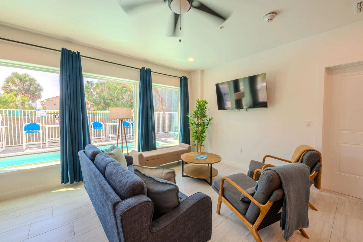 Apartment in South Padre Island property photo 2