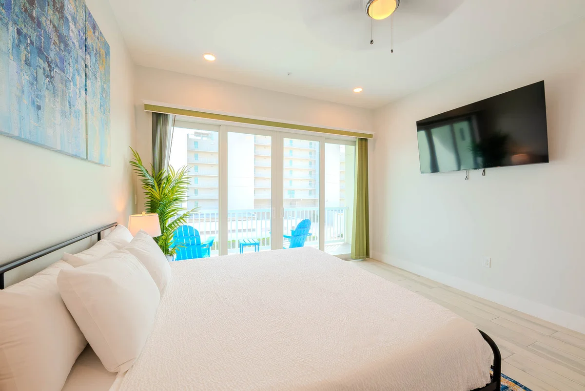 Bedroom 1 image 1