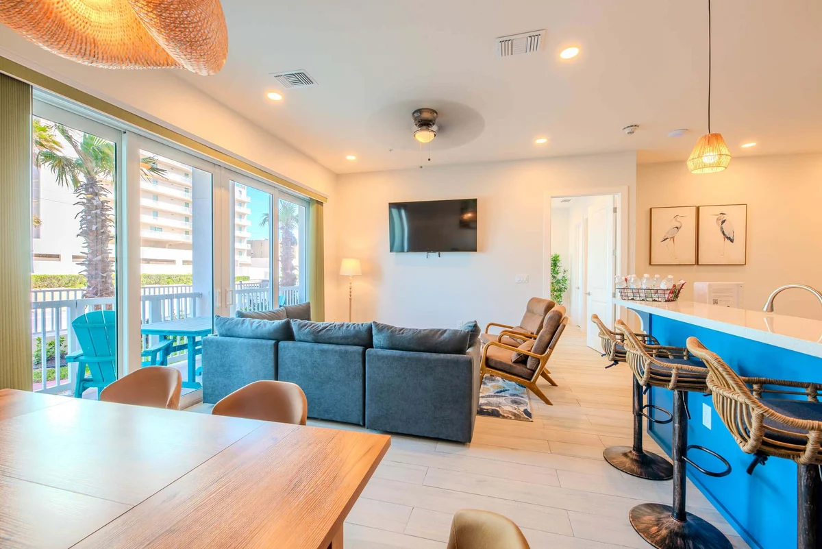 Apartment in South Padre Island property photo 2