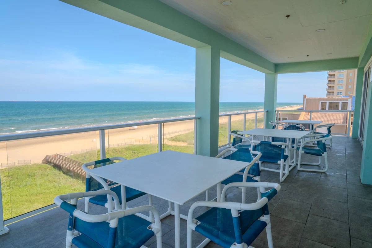 Apartment in South Padre Island property photo 2