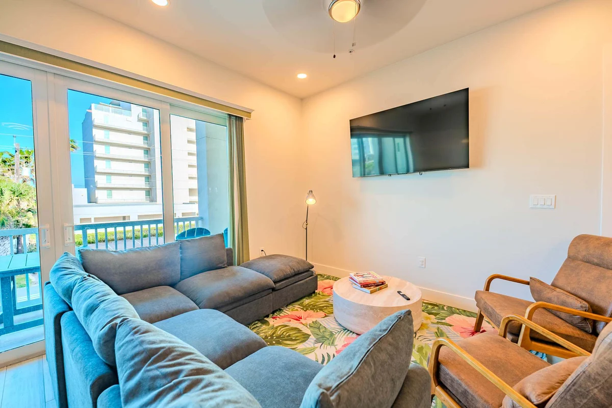 Apartment in South Padre Island property photo 2