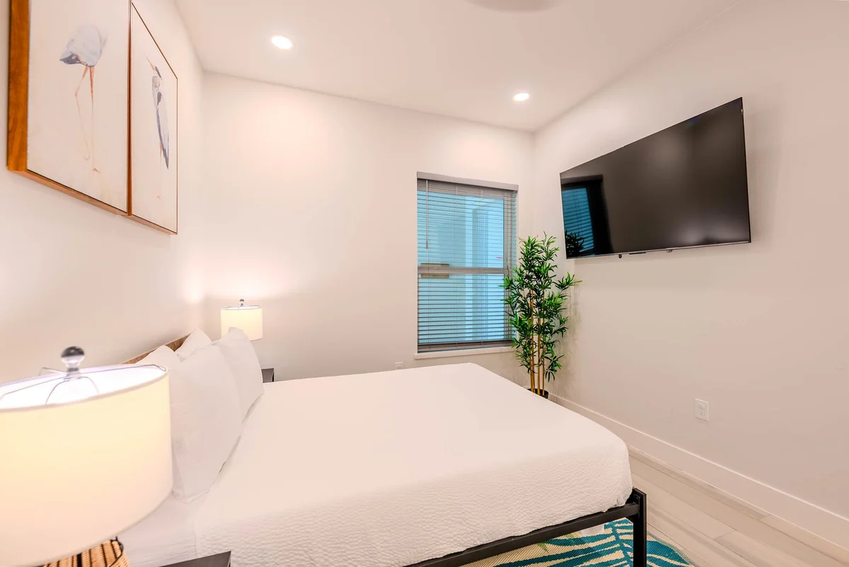 Bedroom image 1