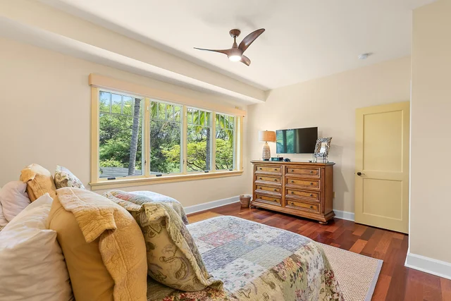 Bedroom 1 image 1