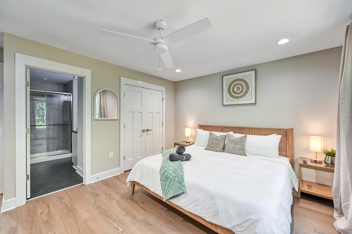 Bedroom image 1