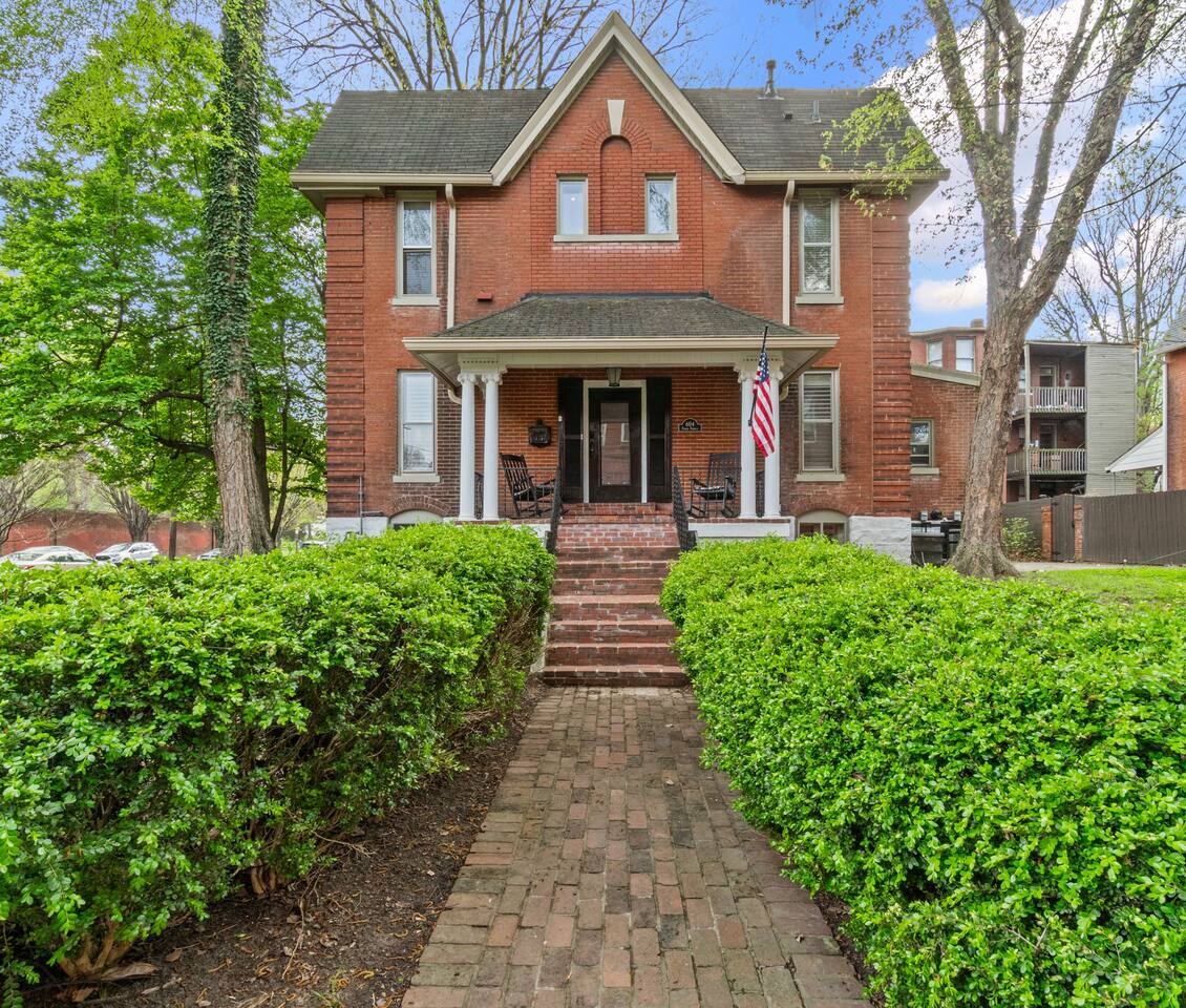 Home in Louisville property photo 1
