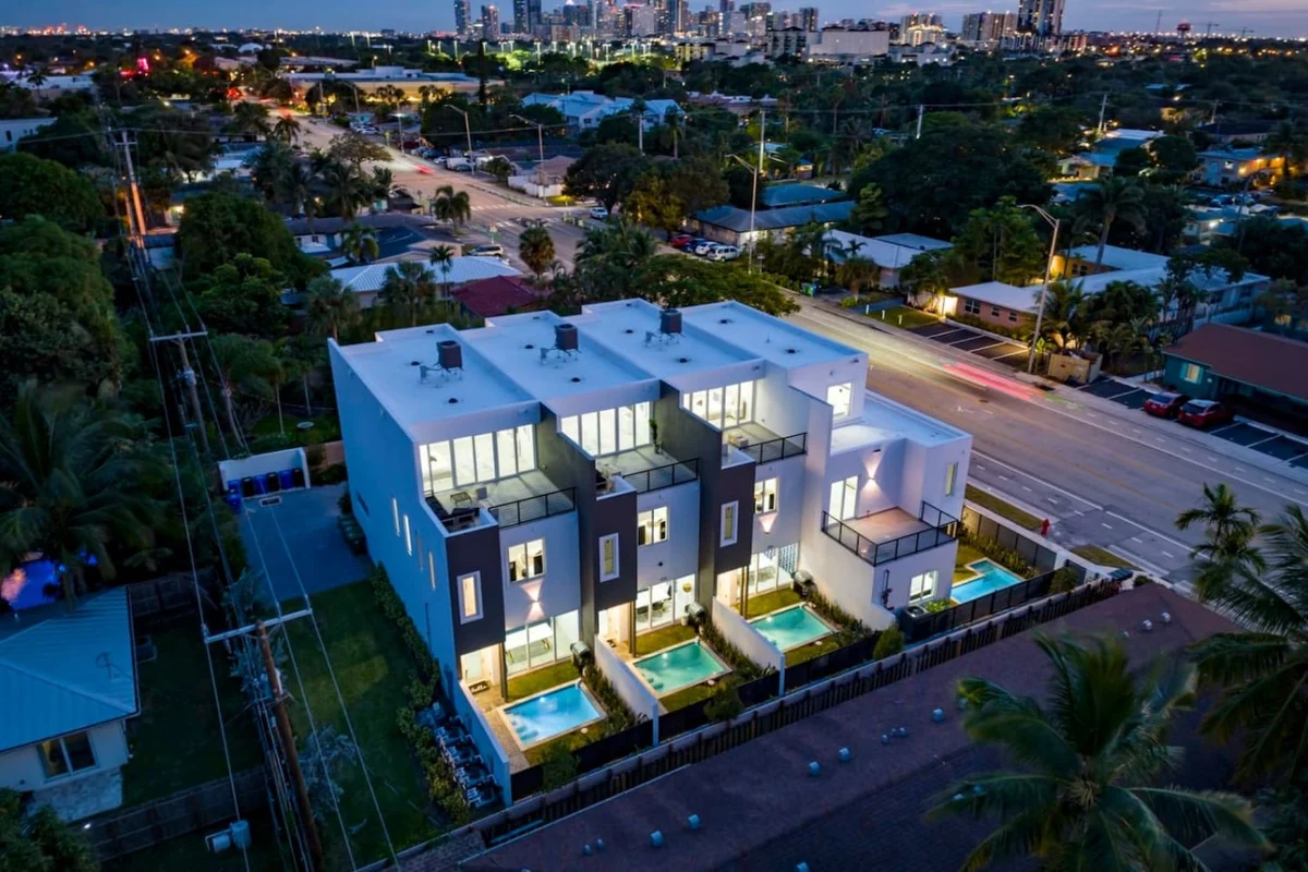 Home in Fort Lauderdale property photo 2