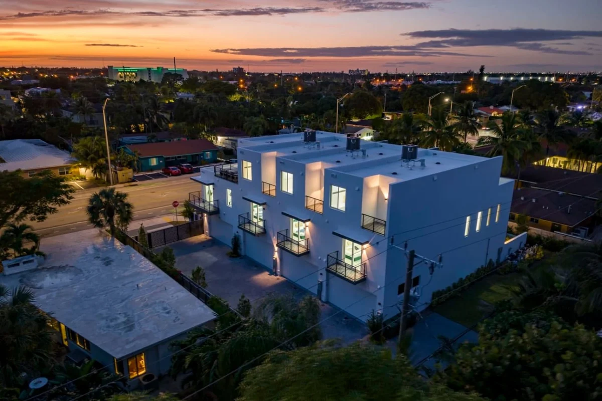 Home in Fort Lauderdale property photo 2