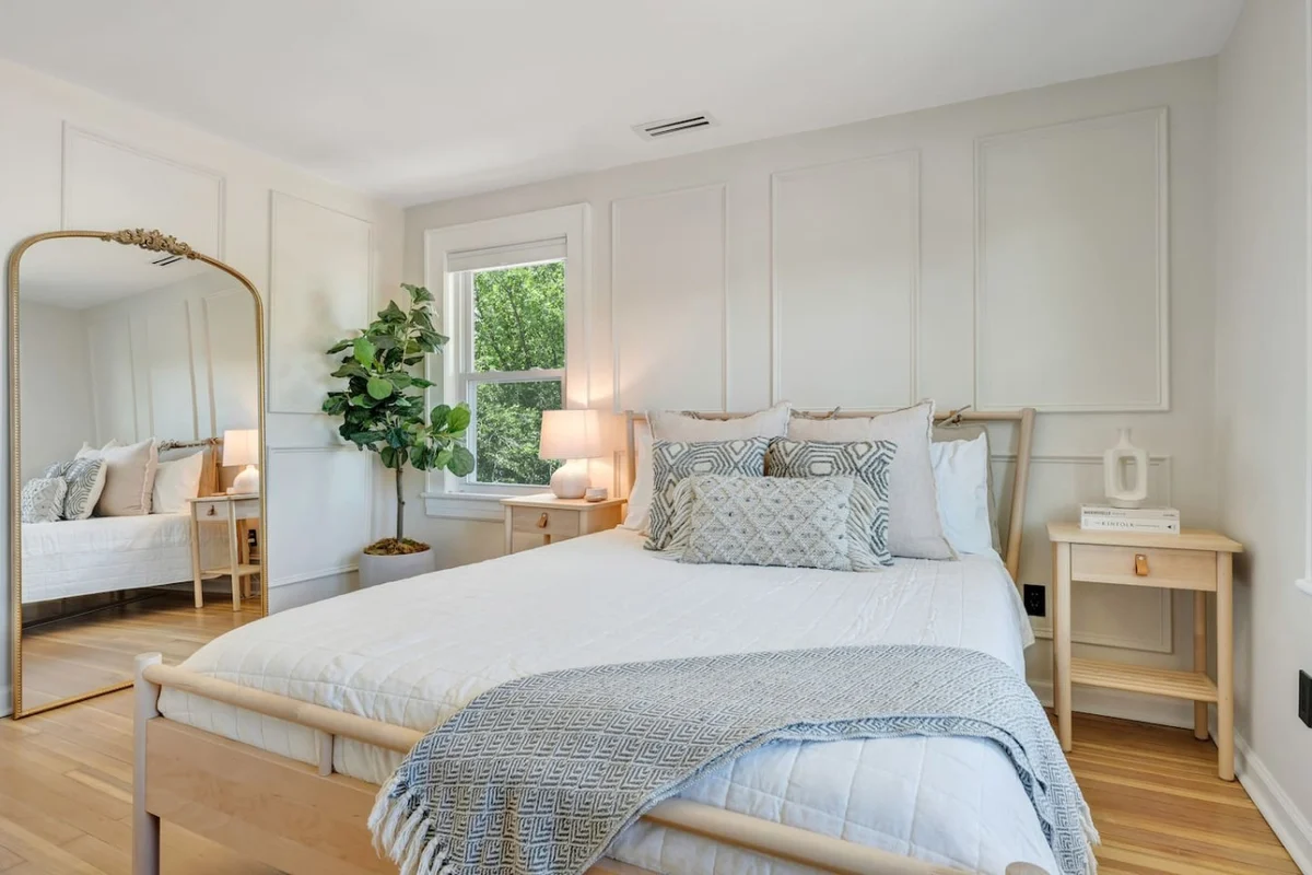 Bedroom 1 image 1