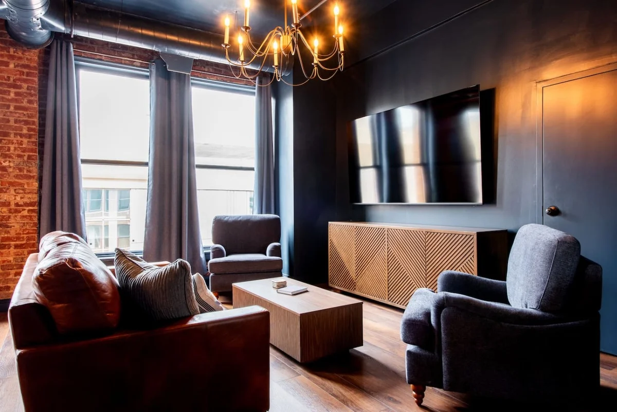 Hollyhock Suite 301: 4 Bed/2 Bath property photo 5