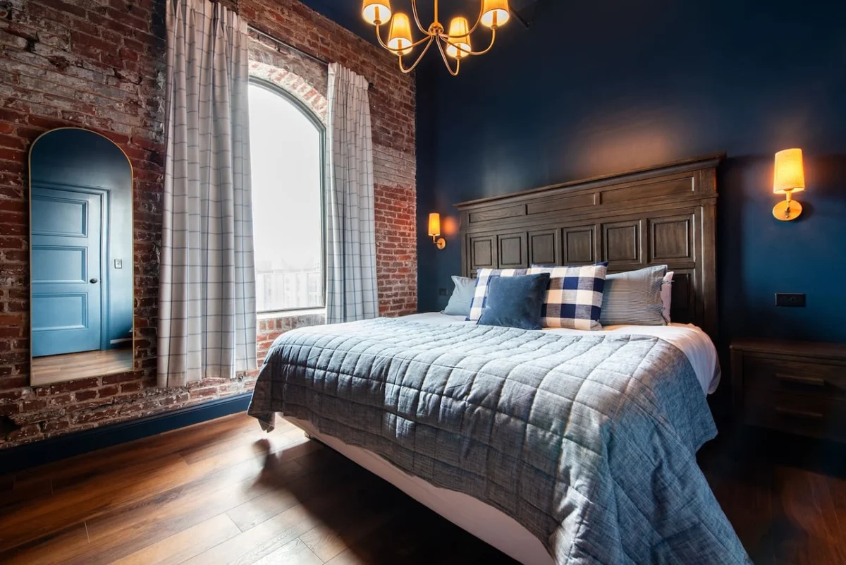 Hollyhock Suite 301: 4 Bed/2 Bath property photo 2