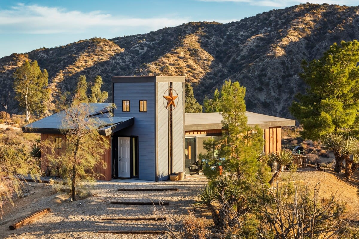 Home in Morongo Valley property photo 2