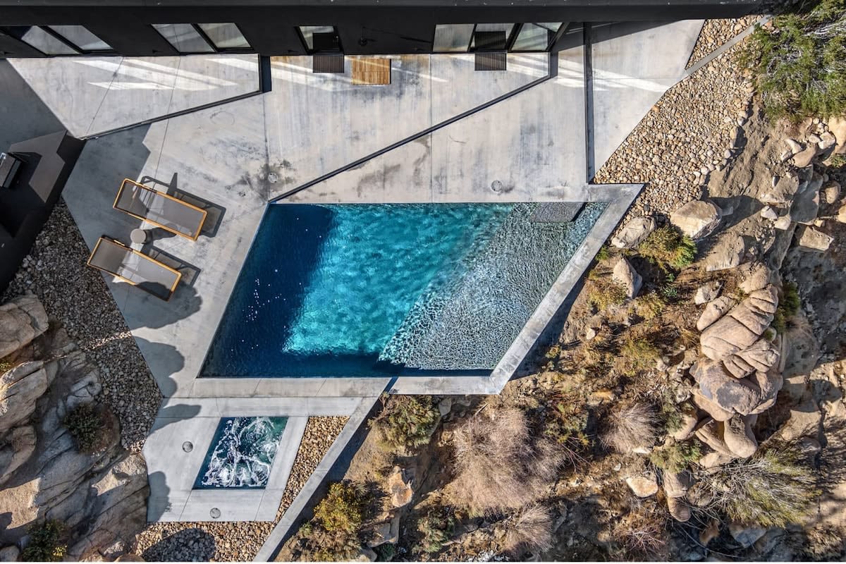 Home in Yucca Valley property photo 2