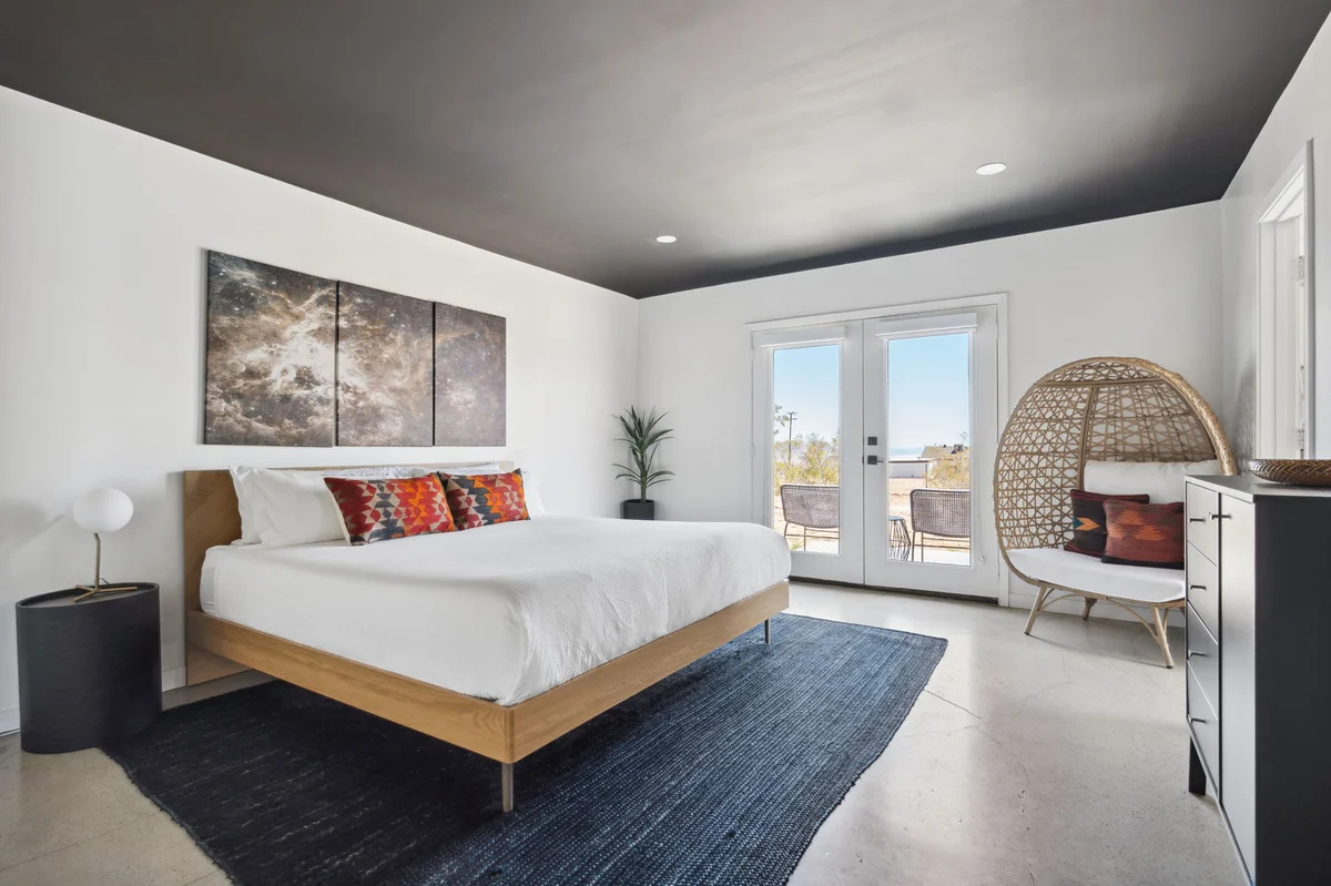 Bedroom 1 image 1