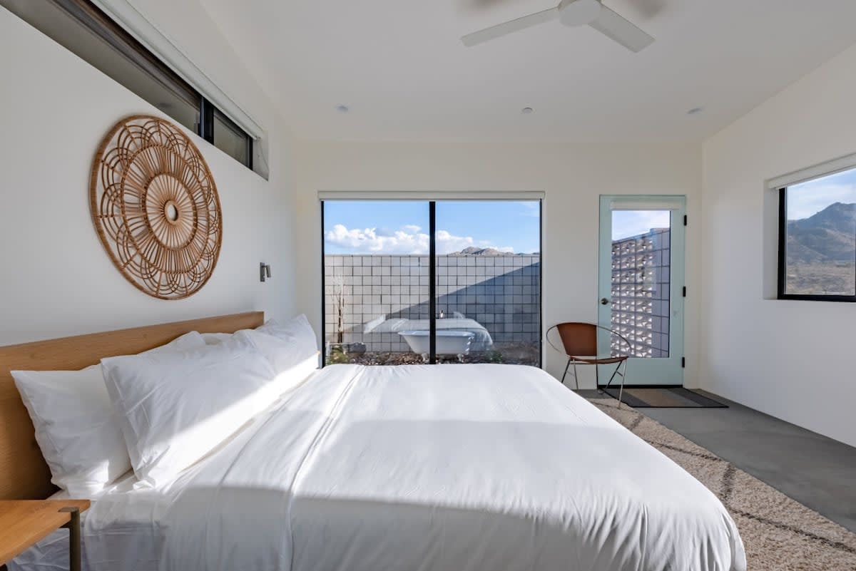 Bedroom 1 image 1