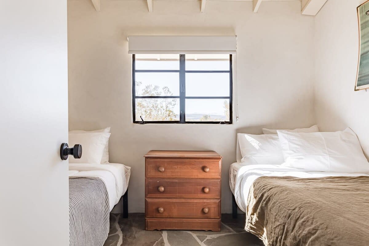 Bedroom 1 image 1