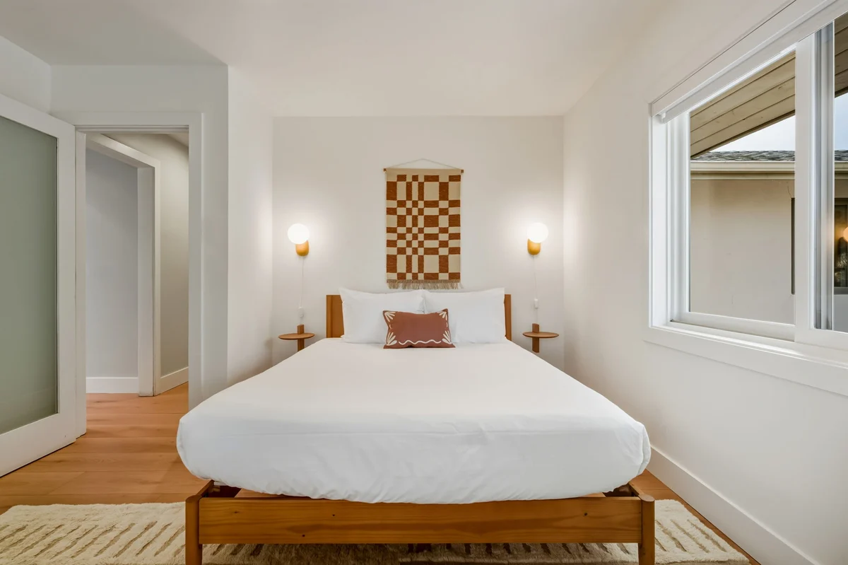 Bedroom 3 image 1
