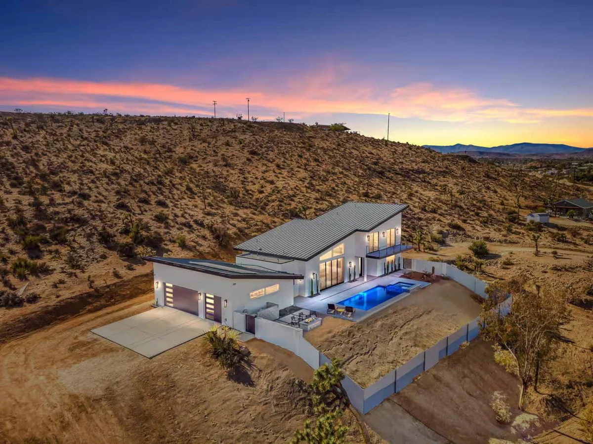 Home in Yucca Valley property photo 2