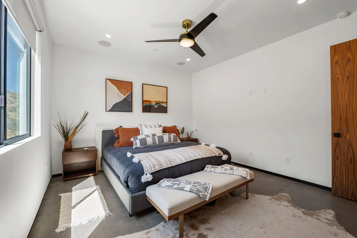 Bedroom 1 image 1