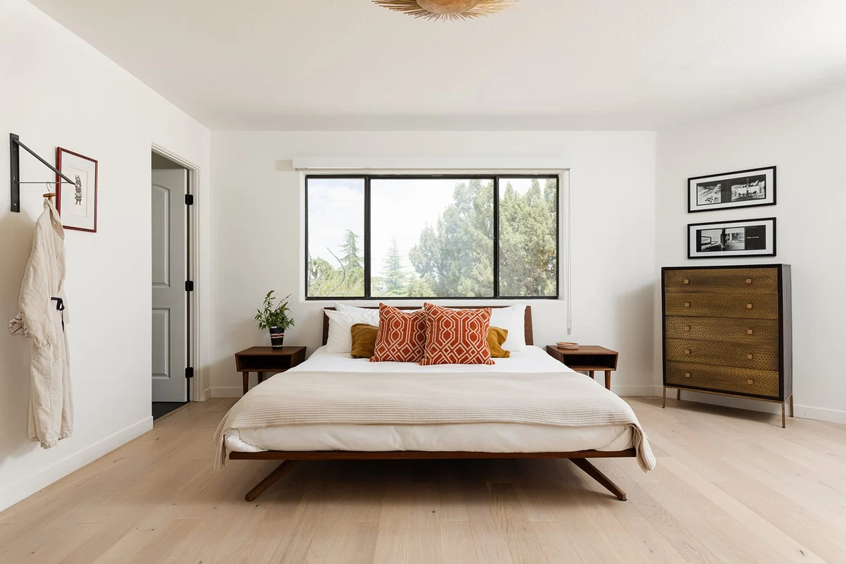 Bedroom 1 image 1