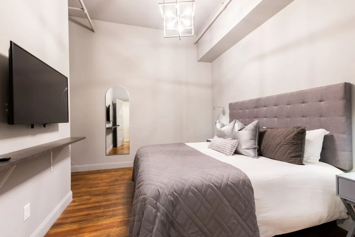 Hollyhock Suite 303: 2 Bed/1 Bath property photo 2