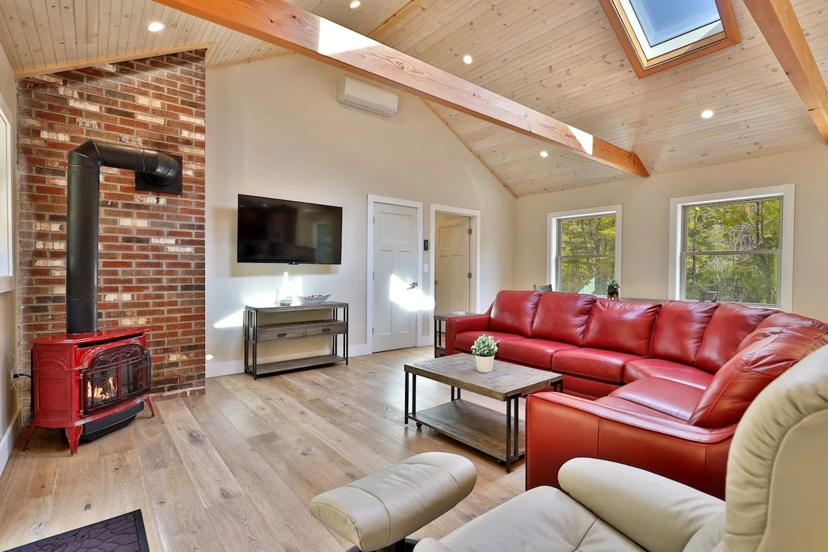 Home in Pittsfield property photo 4