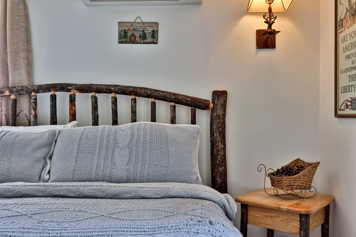 Bedroom 3 image 1