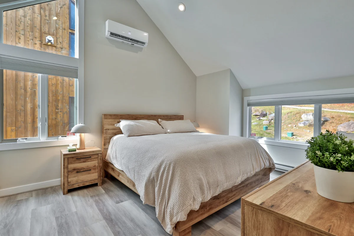 Bedroom 3 image 1
