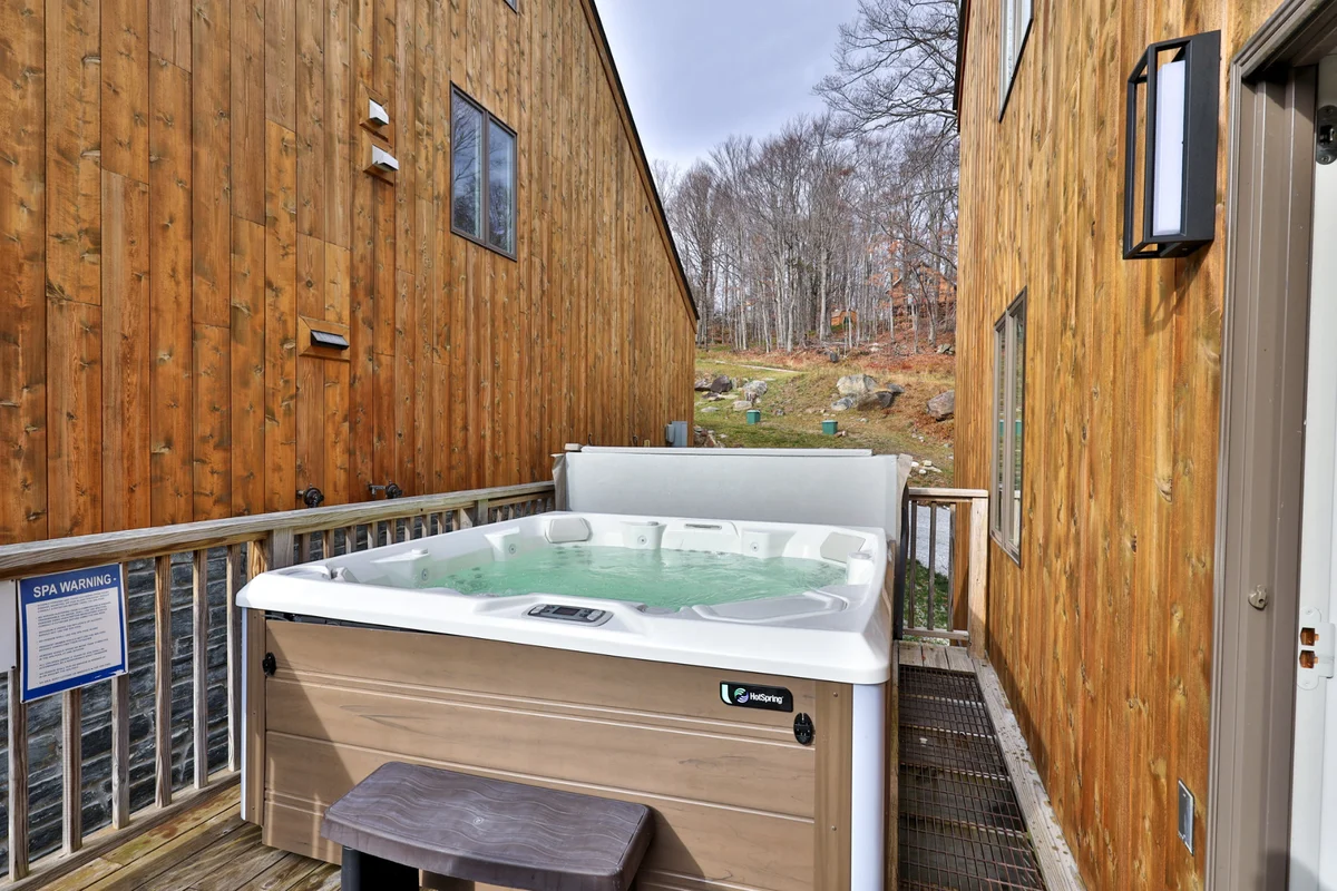 Trailside Village 6 property photo 2