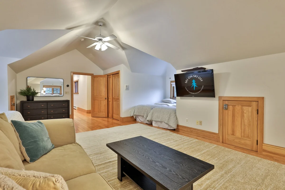 Bedroom 3 image 1