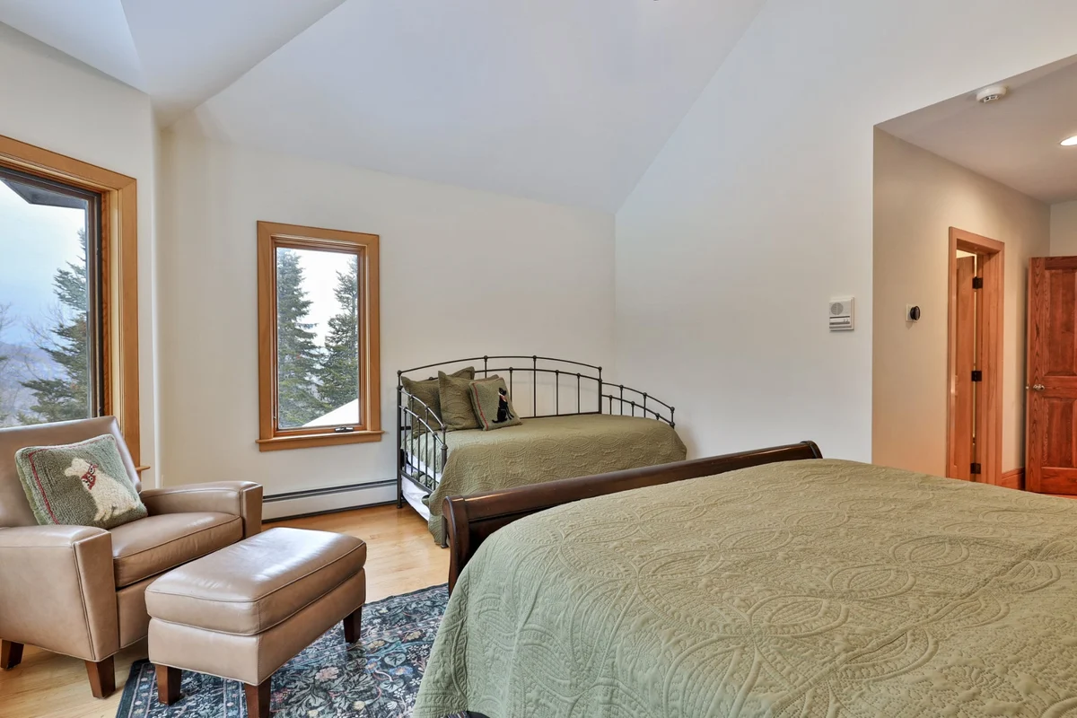 Bedroom 1 image 1