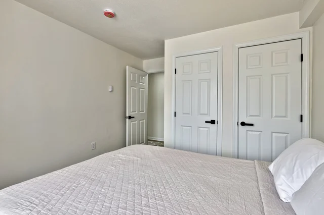 Bedroom 3 image 1