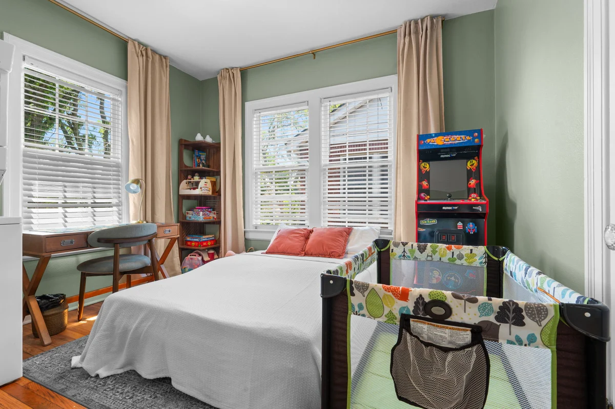 Bedroom image 1