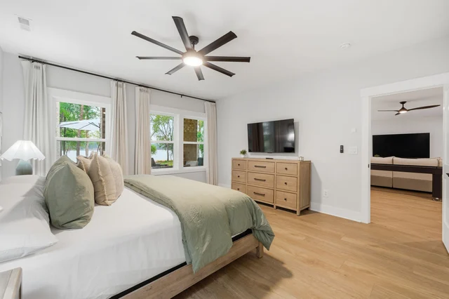 Upper Level Guest image 1