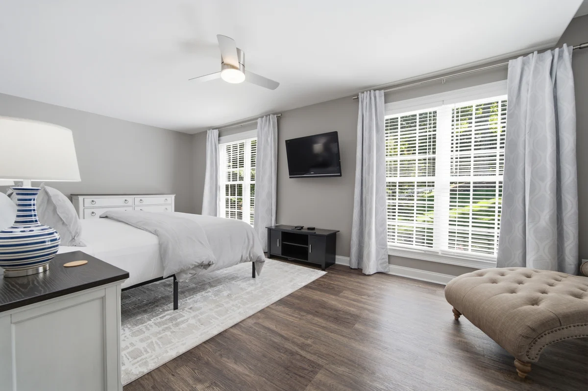 Upper Level Guest image 1