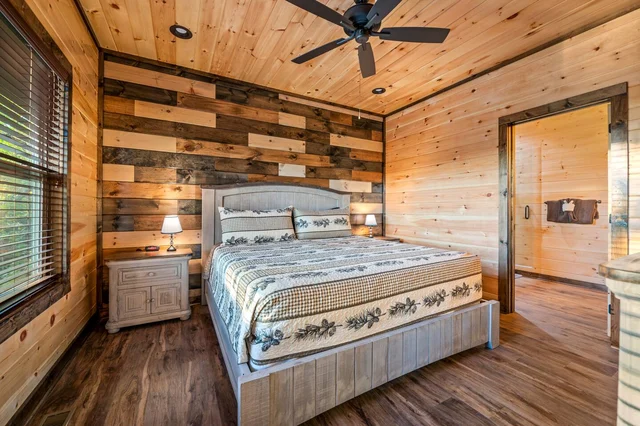 Bedroom 10 image 1