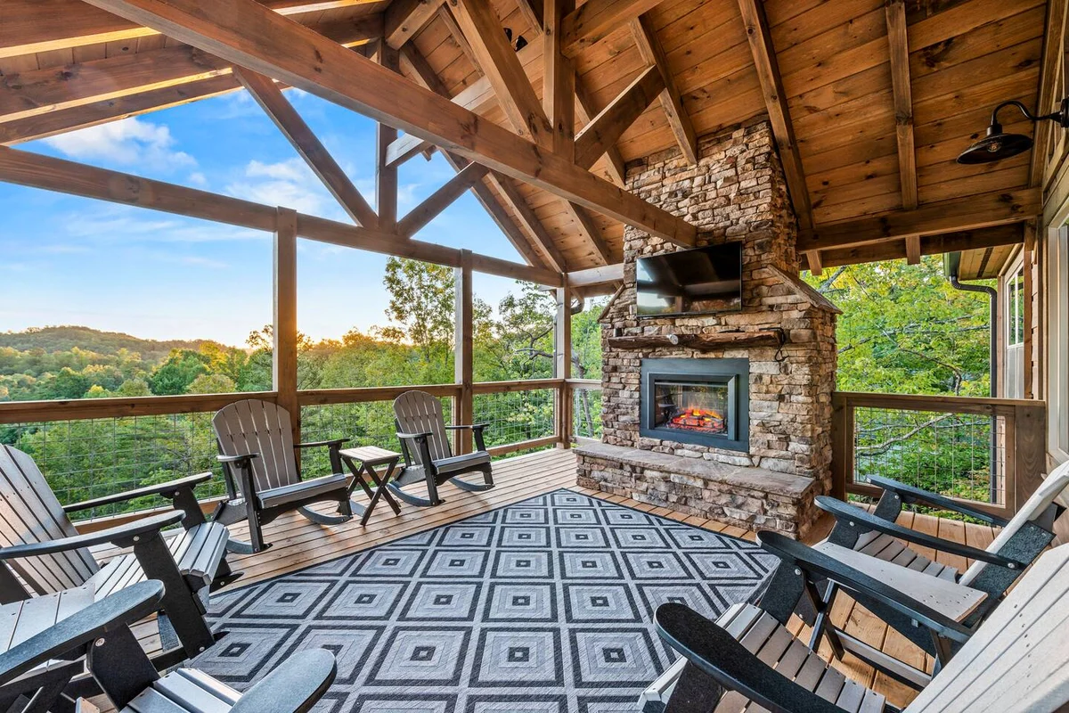 Overlook Swim Lodge property photo 2