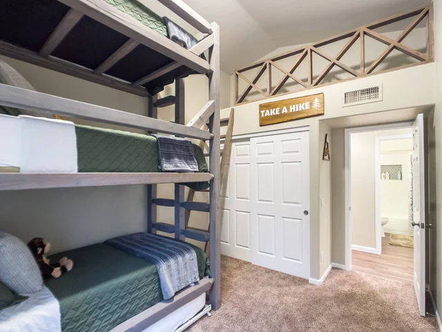 Bedroom 1 image 1