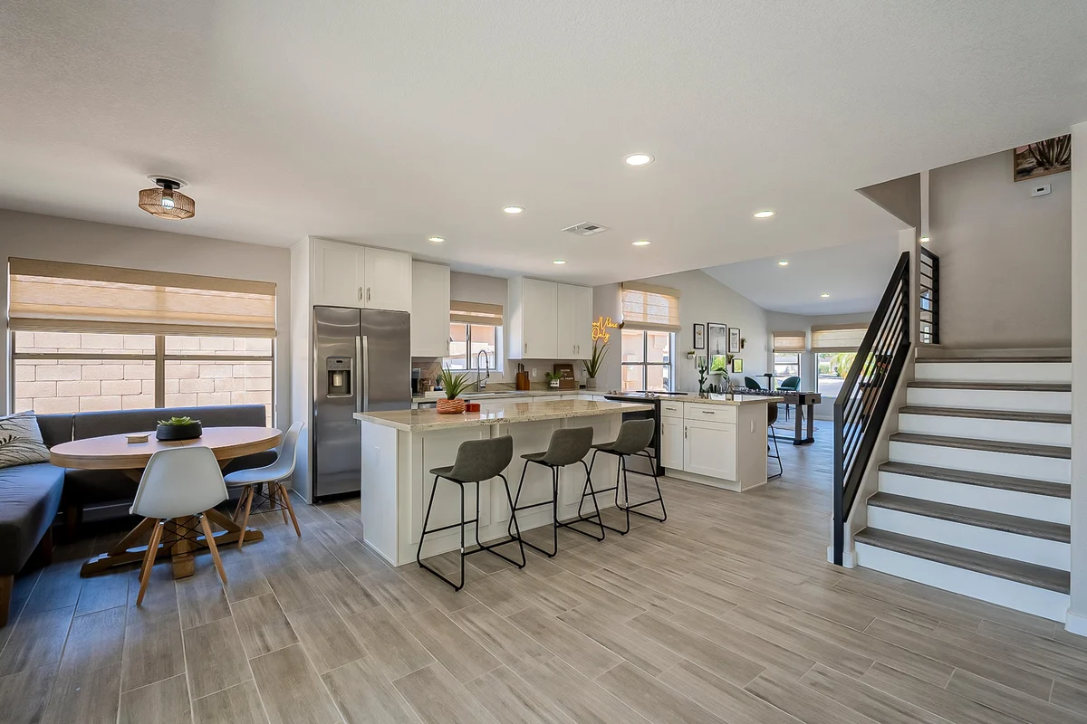 Home in Gilbert property photo 3