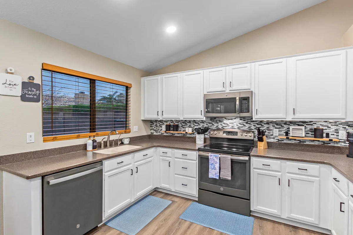 Stunning Regina - Mesa property photo 5