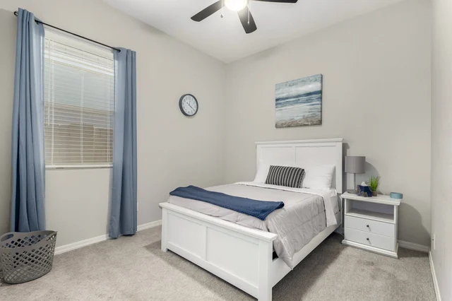 Bedroom 3 image 1