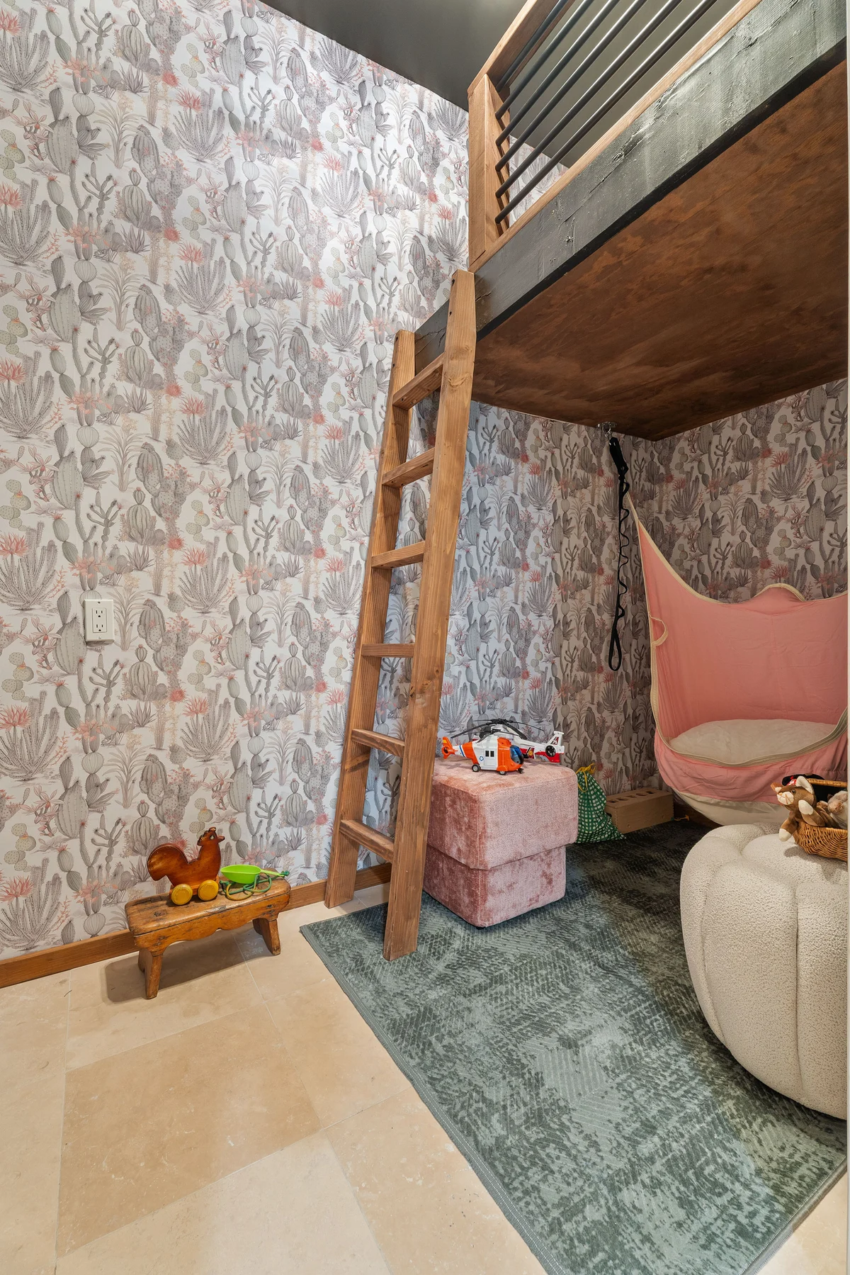 Bedroom 1 image 1